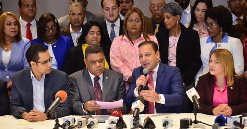 Abel reconoce que parte de la población no sabe que él es candidato presidencial