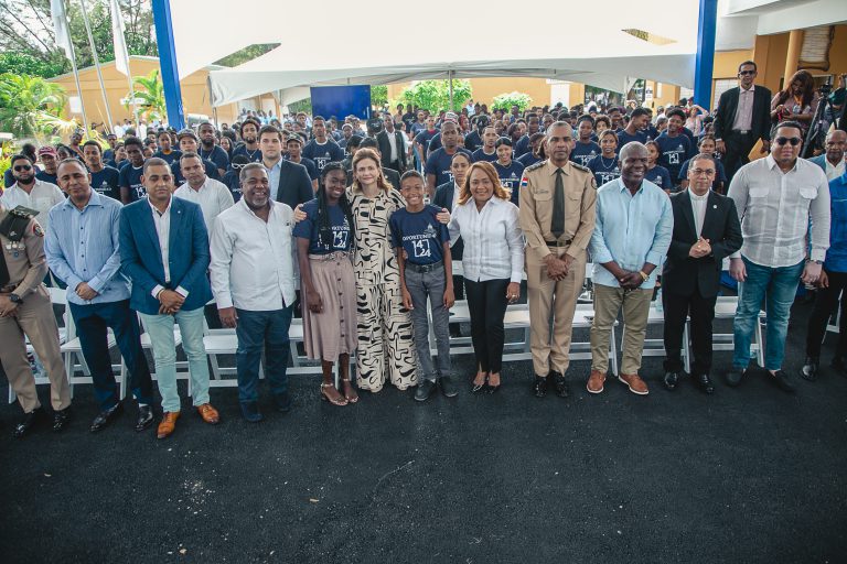Vicepresidenta Raquel Peña encabeza apertura centros del programa “Oportunidad 14-24”