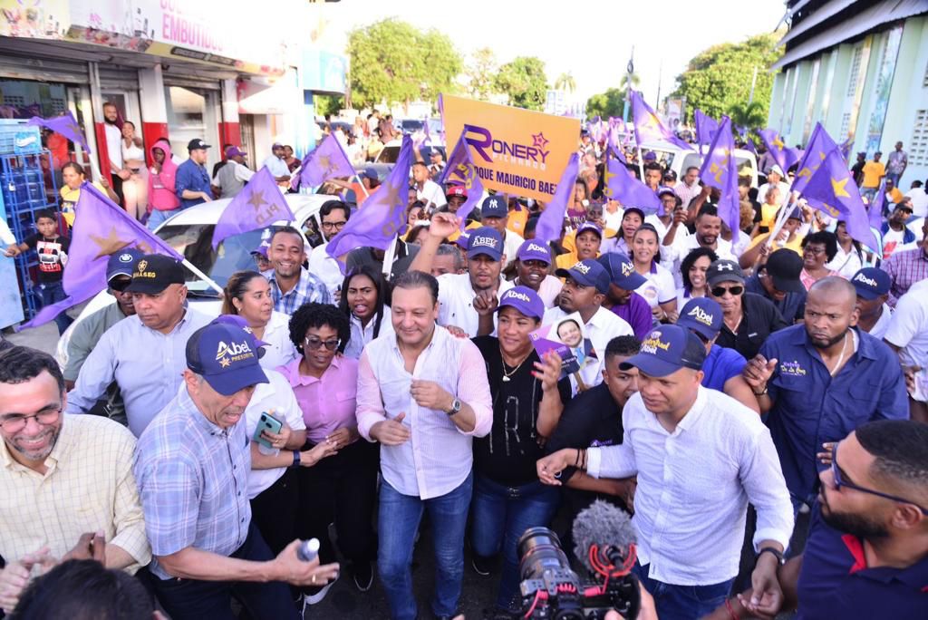 Abel Martínez estará este fin de semana en Hato Mayor y Villa Altagracia