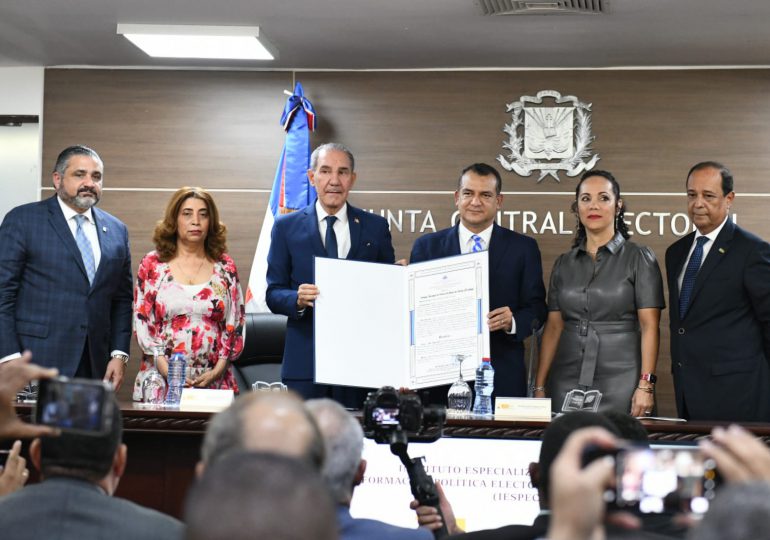 JCE, Román Andrés Jáquez Liranzo