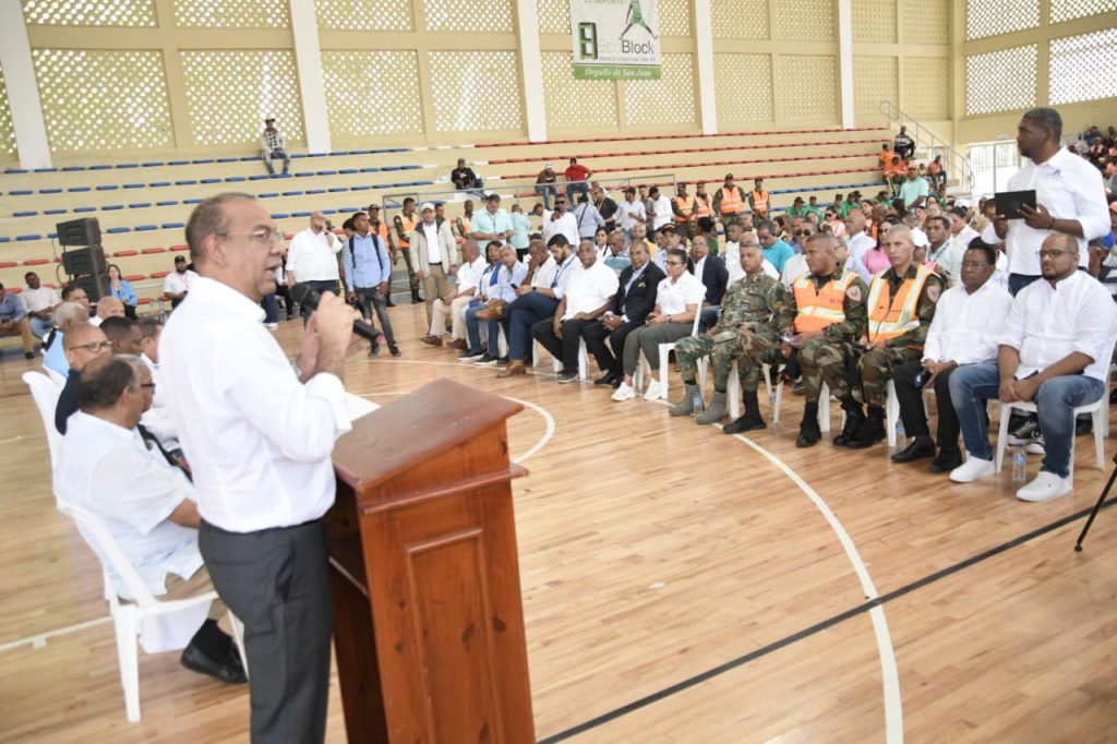 Ministro Deligne Ascención inicia programa “Obras Públicas con la Gente” en San Juan