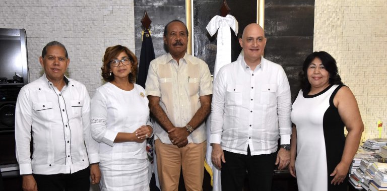 Ministerio de Economía acompañará alcaldía de San Cristóbal en la implementación de la Ley de Ordenamiento Territorial