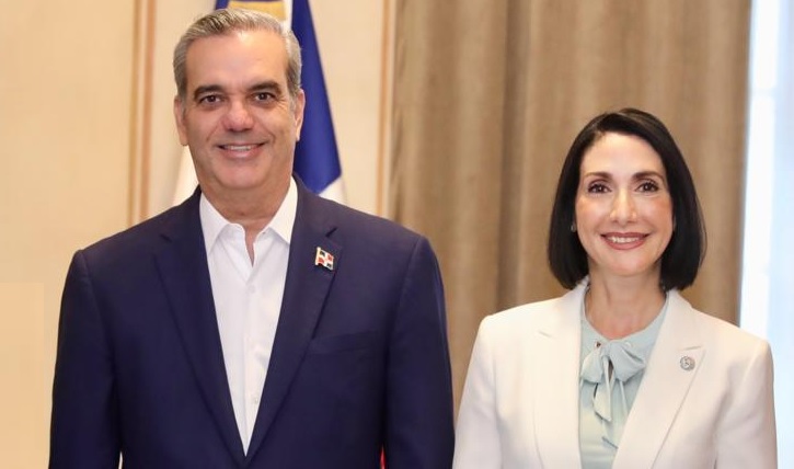 Presidente Abinader y Raquel Arbaje viajarán para asistir a graduación de una de sus hijas