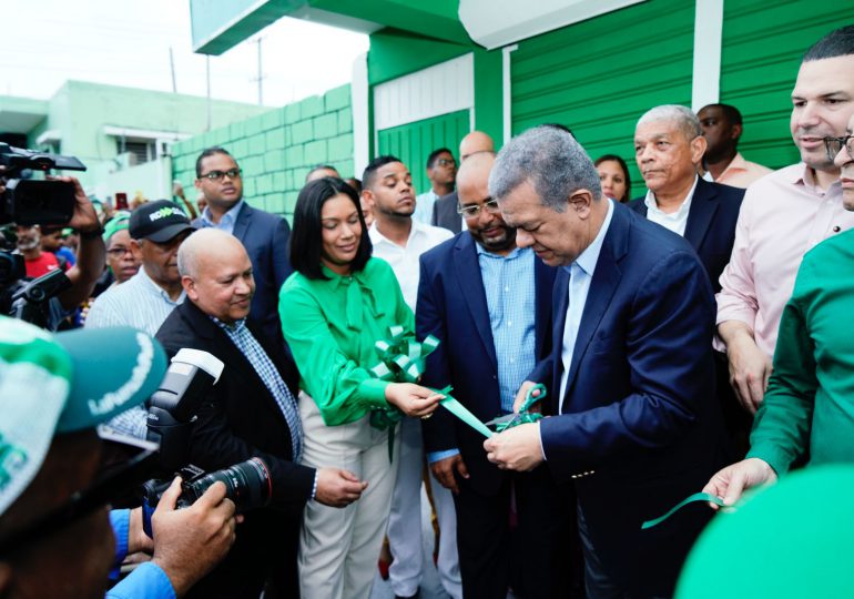 Leonel Fernández inaugura la Zona Verde en Villa María
