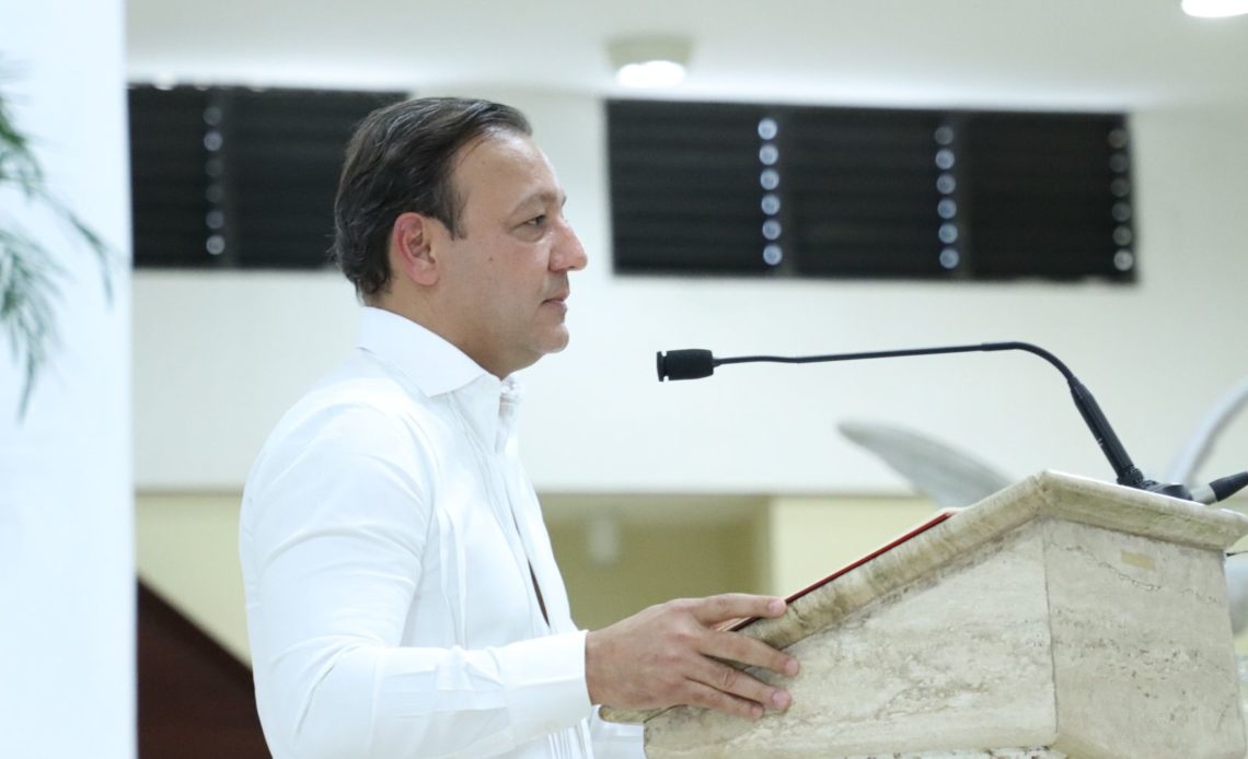 Abel Martínez agradece solidaridad hacia su familia tras muerte de su madre