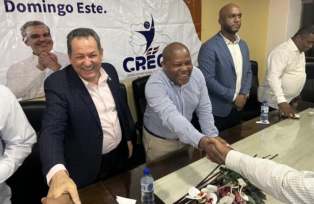 VIDEO: "Porfirio Peralta fortalece el PRM en SDE, juramentando nuevos militantes en apoyo a la gestión de Luis Abinader"
