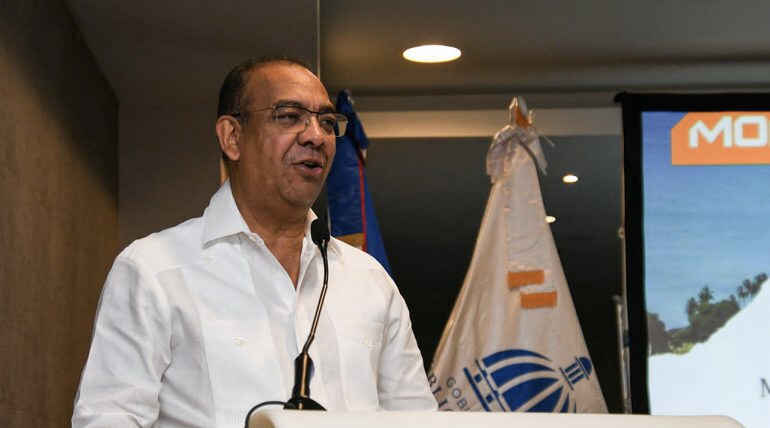 Deligne Ascención: "Obras Públicas ha colocado más de 17 millones de metros cuadrados de asfalto en casi 3 años de la presente gestión"