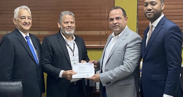 Fuerza del Pueblo depositó reservas de candidaturas ante la JCE