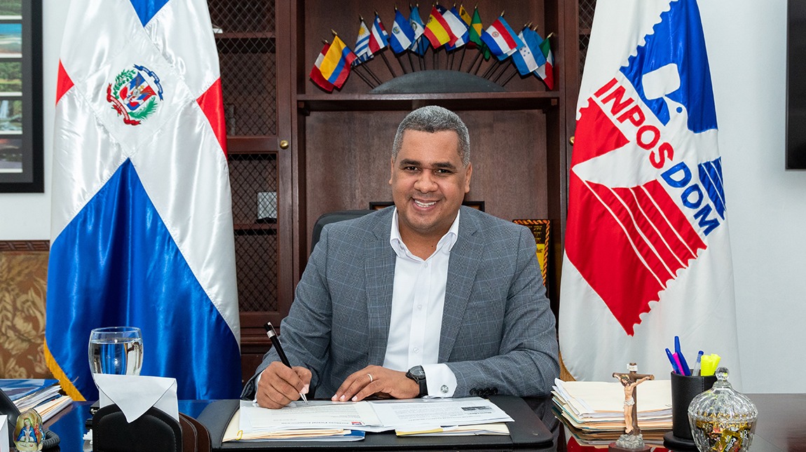Director del INPOSDOM firman “Carta Compromiso de Ética e Integridad Gubernamental