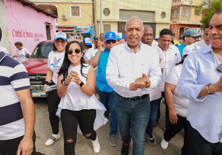 Bertico Santana se compromete a proteger los espacios naturales de SDE