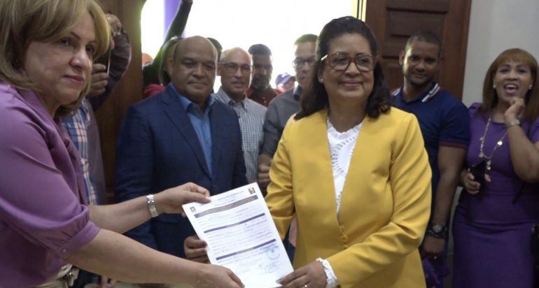 Cristina Lizardo decide buscar de nuevo senaduría de provincia Santo Domingo