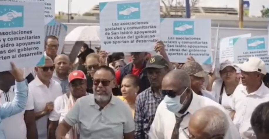 VIDEO: Comunitarios de San Isidro en Santo Domingo Este respaldan la ampliación de la carretera 