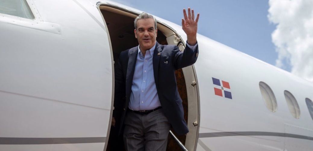 Abinader parte hacia Bruselas para participar en la III Cumbre Celac-Unión Europea-Jefes de Estado y de Gobierno