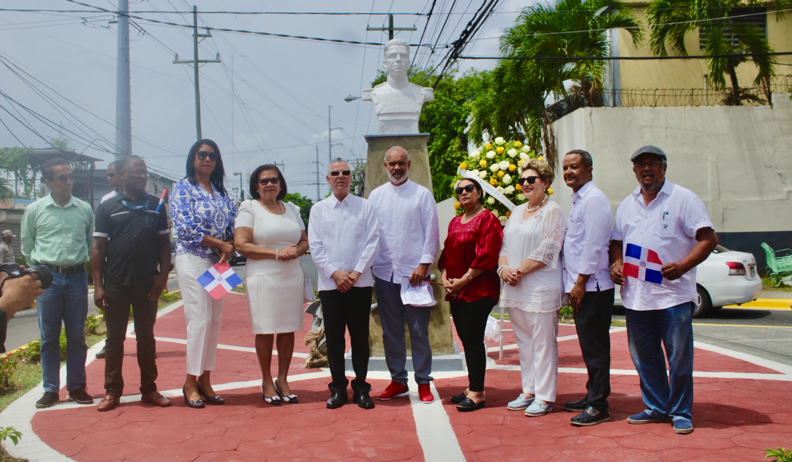 VIDEO: Alcalde Manuel Jiménez develiza busto y mural dedicado a Juan Luis Duquela y La Trinitaria