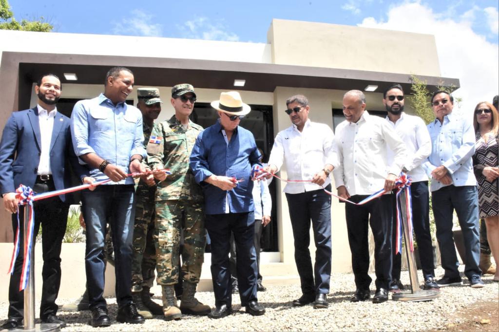 Escuela Vocacional de las FF.AA en Moca celebró 41 aniversario de fundación