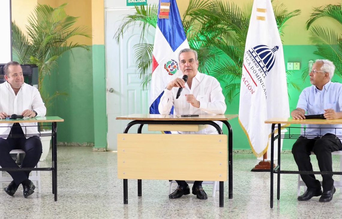 Abinader asegura el desayuno escolar se distribuirá desde el primer día de clases