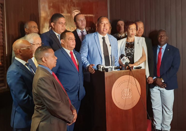 Diputados del PRM apoyan aspiraciones de Alexis Jiménez a la senaduría de Santo Domingo