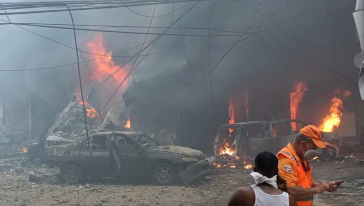 Aumentan a 12 los muertos por explosión en San Cristóbal; 55 personas están desaparecidas