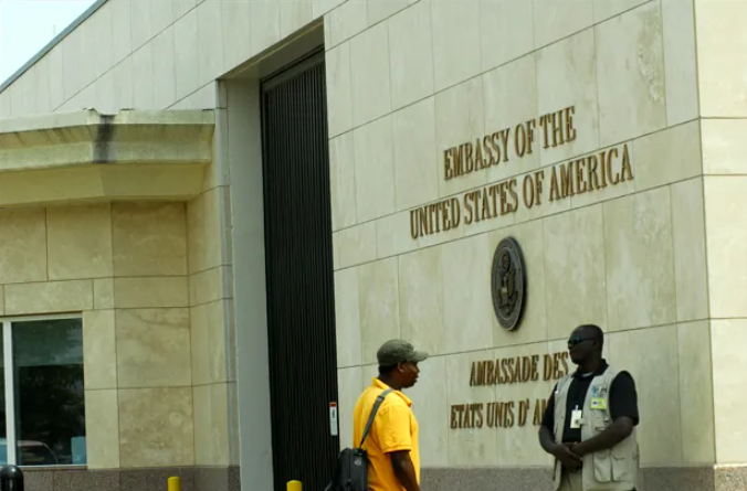 EEUU cierra su embajada en Haití hasta nuevo aviso por disparos en los alrededores