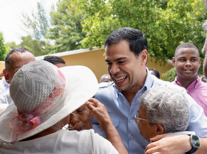 Abinader combate exclusión social y pobreza en Monte Plata y todo el país, afirma Roberto Ángel