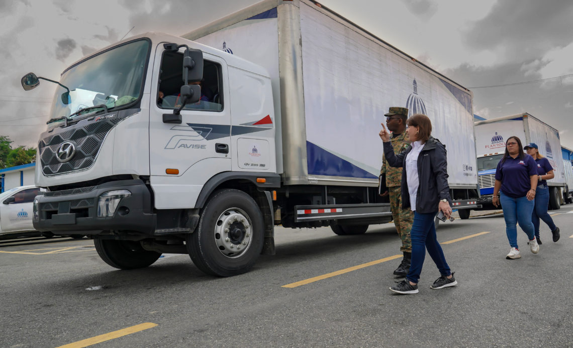 Plan Social envía kit de primera asistencia a provincias bajo alerta por Tormenta Franklin