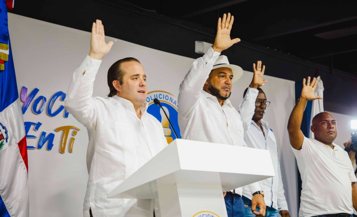 Alcalde de La Isabela Histórica en Puerto Plata abandona la Fuerza del Pueblo y pasa al PRM
