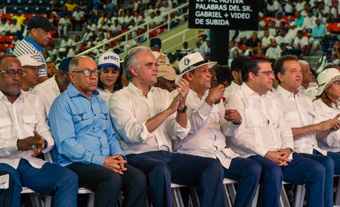 Líderes de tres sindicales piden al presidente Abinader reelegirse para un segundo período