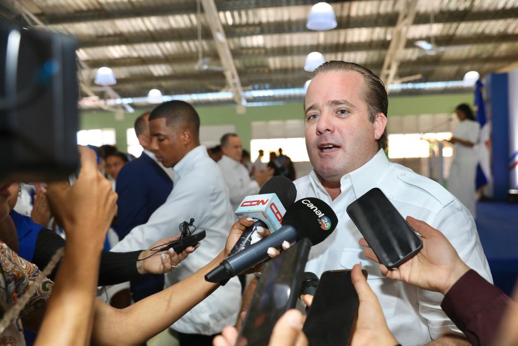 Paliza descalifica alianza opositora y asegura encuestas dan Abinader por encima del 56%