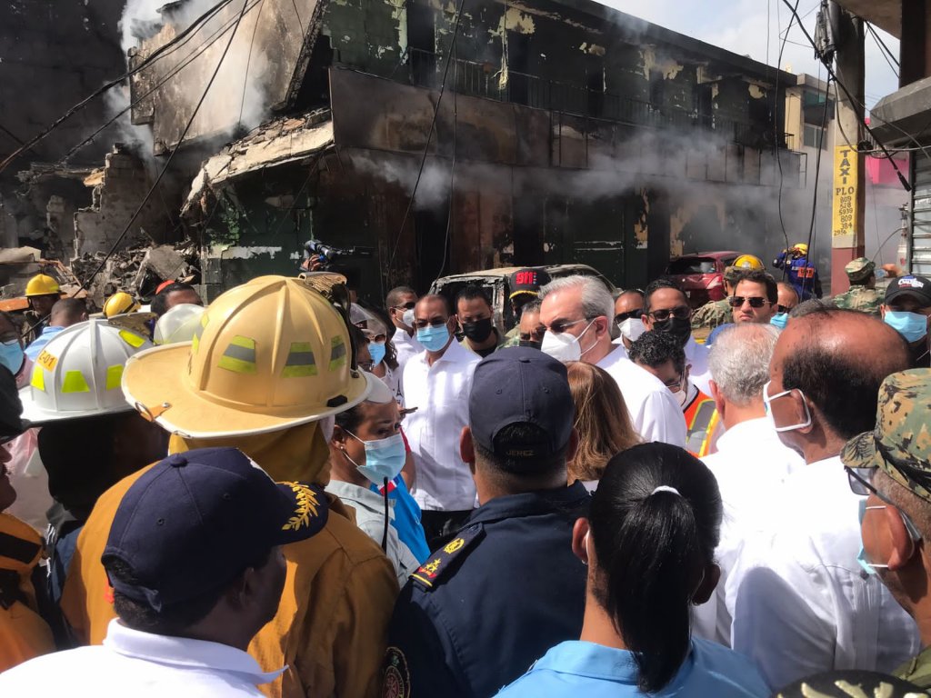 Abinader asistirá a misa por víctimas de explosión y encabezará mesa de trabajo para definir acciones