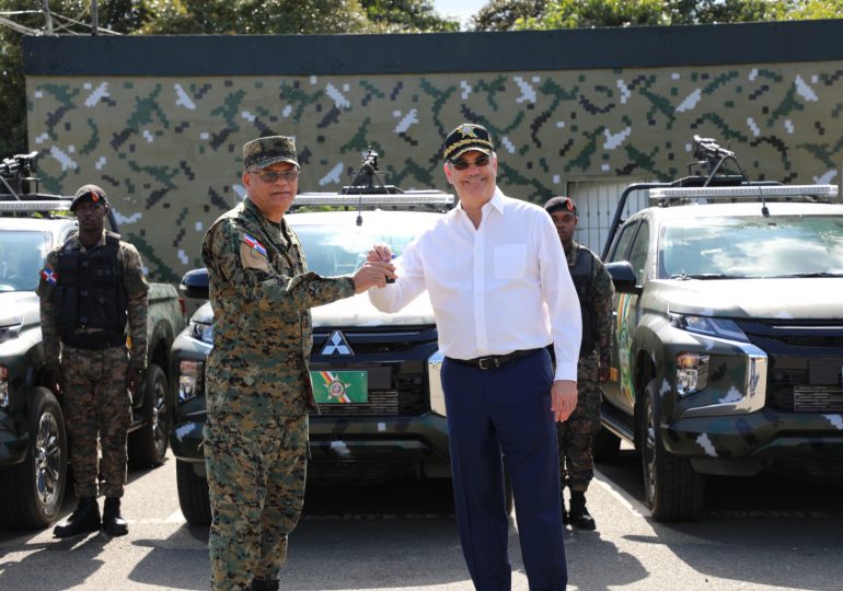 Presidente Abinader entregará este jueves vehículos a militares a las FFAA, 200 apartamentos en San Luis y extensión de la UASD Monte Plata