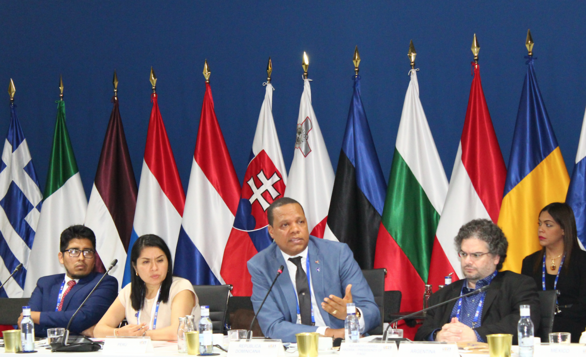 Eddy Alcántara aboga en España por mayor protección de los consumidores en comercio electrónico