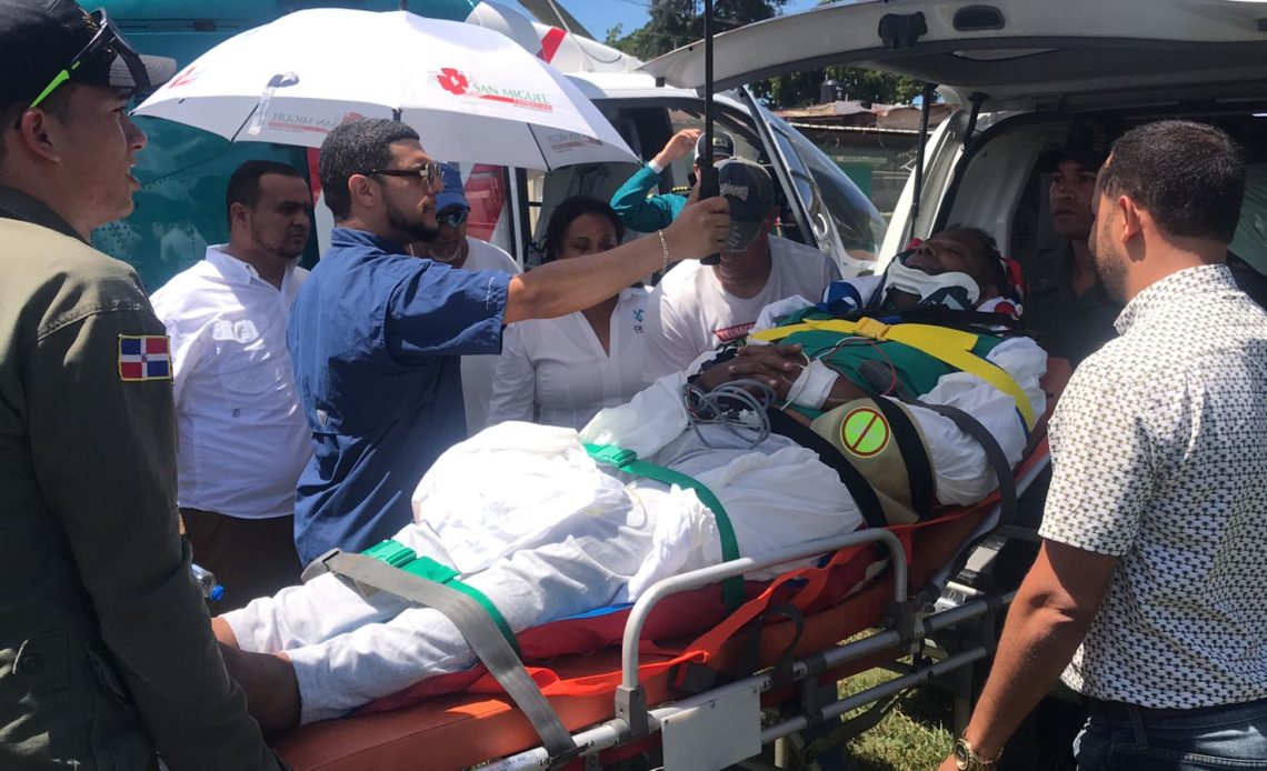 Diputado Edwin Mejía trasladado en ambulancia al HOMS tras lesión de vértebra por caída