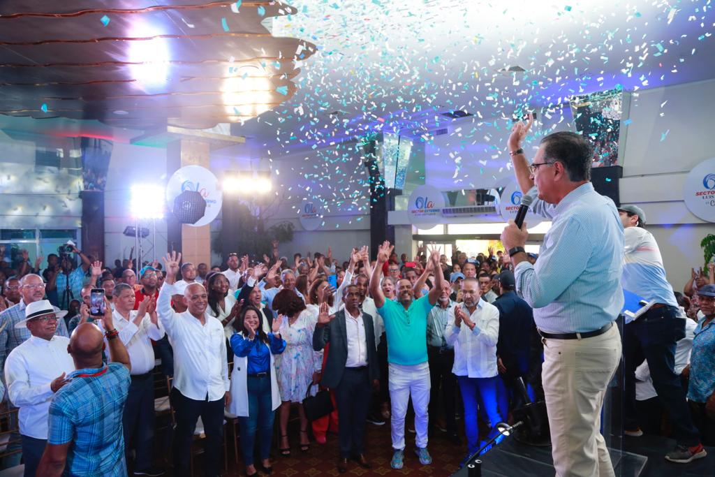 VIDEO: Sector externo de Luis Abinader juramenta coordinadores de Santo Domingo Este