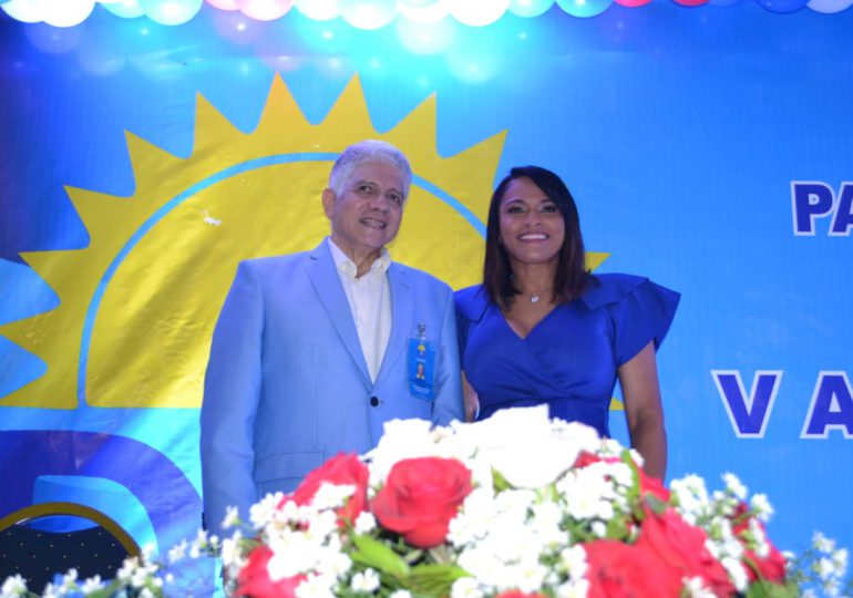 Periodista Diulka Pérez renuncia al Partido Dominicanos por el Cambio