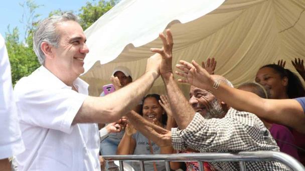 Abinader ganaría con 53.1% de los votos, según RD Elige