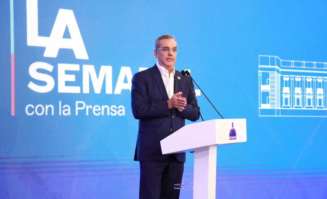 Presidente Abinader afirma Gobierno ha sido transparente con estadísticas del dengue