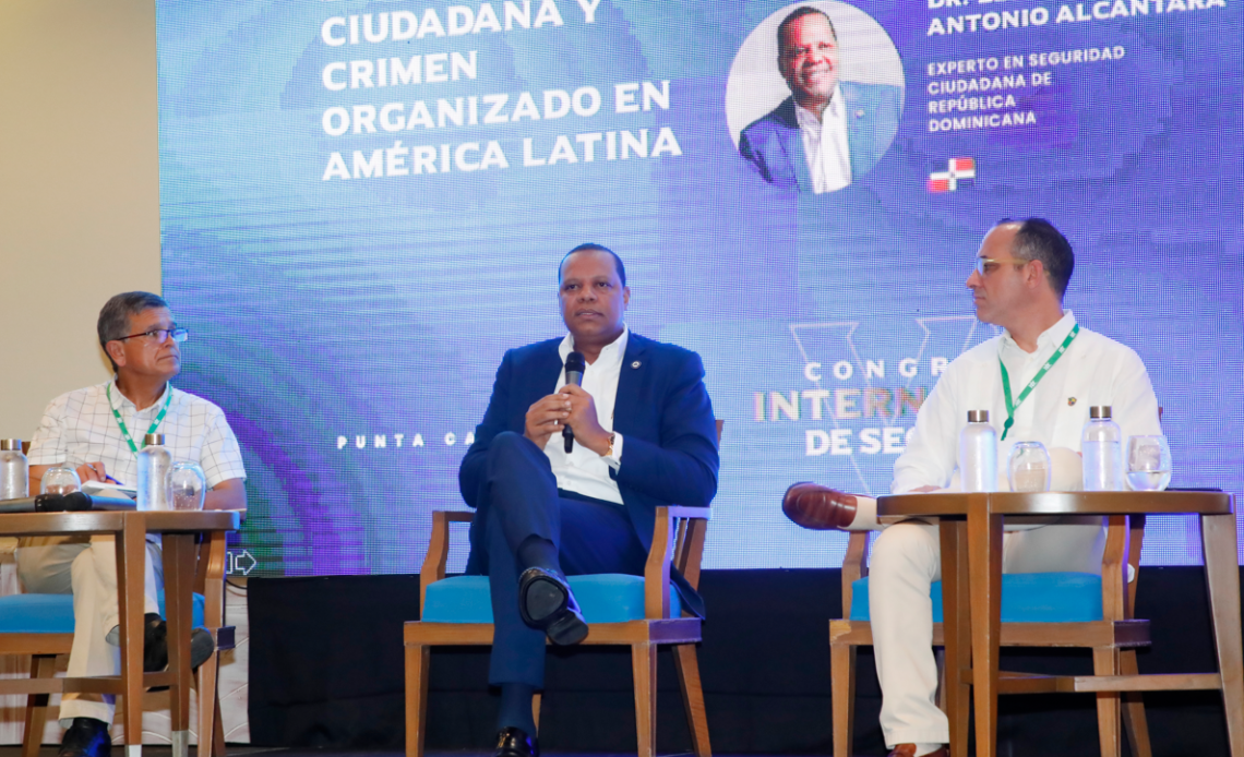 Eddy Alcántara sugiere sancionar con mayor drasticidad autoridades vinculadas al crimen organizado en AL
