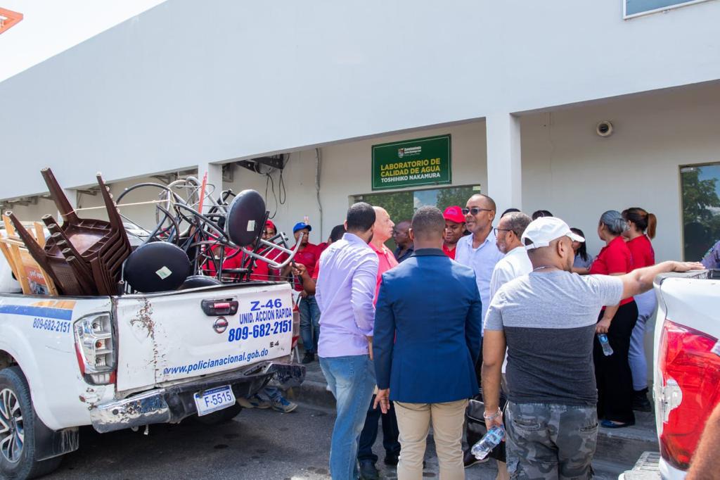 Ayuntamiento de Santo Domingo Este y Medio Ambiente impiden instalación de empresa en área protegida de la Ecológica