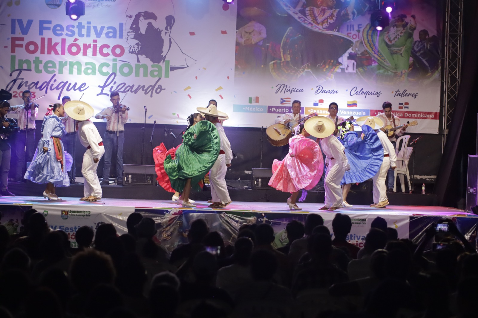 El Festival Folklórico Fradique Lizardo termina con un derroche de música caribeña