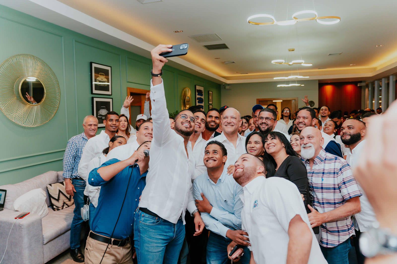 Jóvenes Unidos por el Cambio y Ulises Rodríguez realizan encuentro “Unidos por una tertulia Joven”