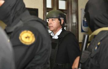 Varían coerción a Donald Guerrero por presentación periódica e impedimento de salida de RD