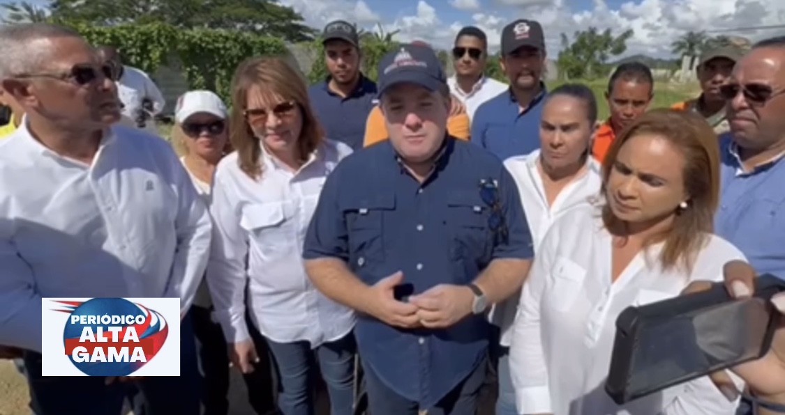 Ministro José Paliza visita Arenoso con más ayudas a familias afectadas por disturbio tropical del pasado fin de semana