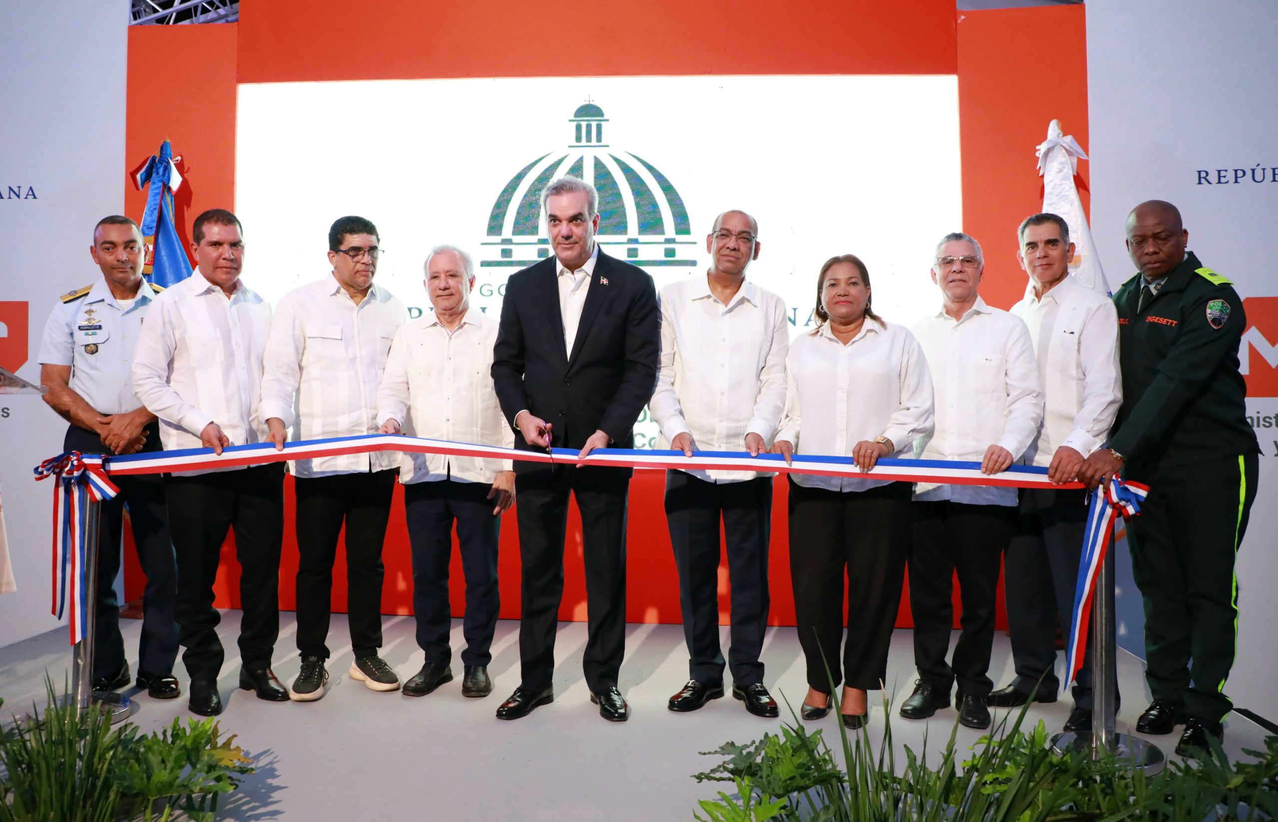 VIDEO: Presidente Abinader inaugura ampliación y modernización de la autopista de San Isidro