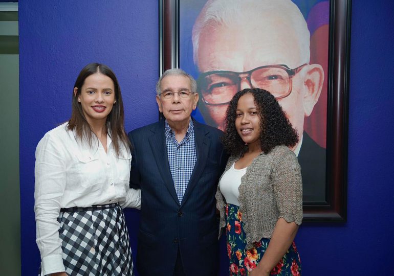 Jóvenes con Abel se reúnen con Danilo Medina y reiteran compromiso de transformar país
