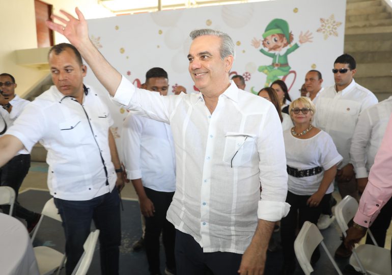 Abinader inaugura Liceo jornada extendida de 27 aulas que beneficiará más de mil estudiantes