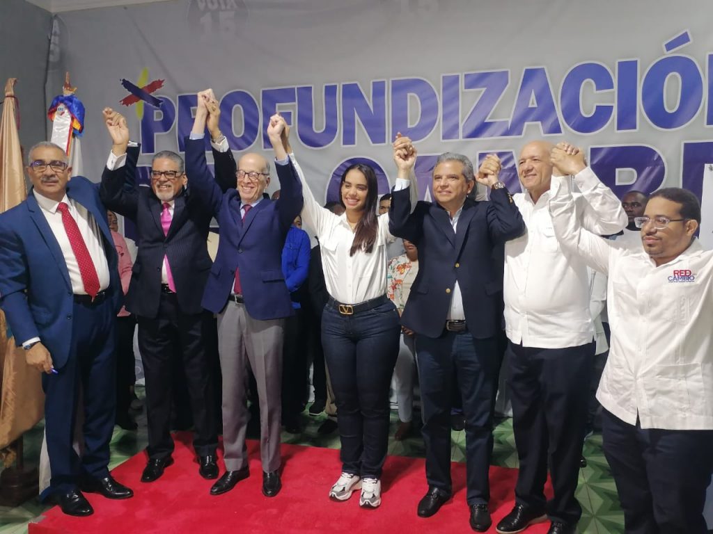 APD, MAS y Red del Cambio proclaman a Betty Geronimo como candidata a alcalde de SDN