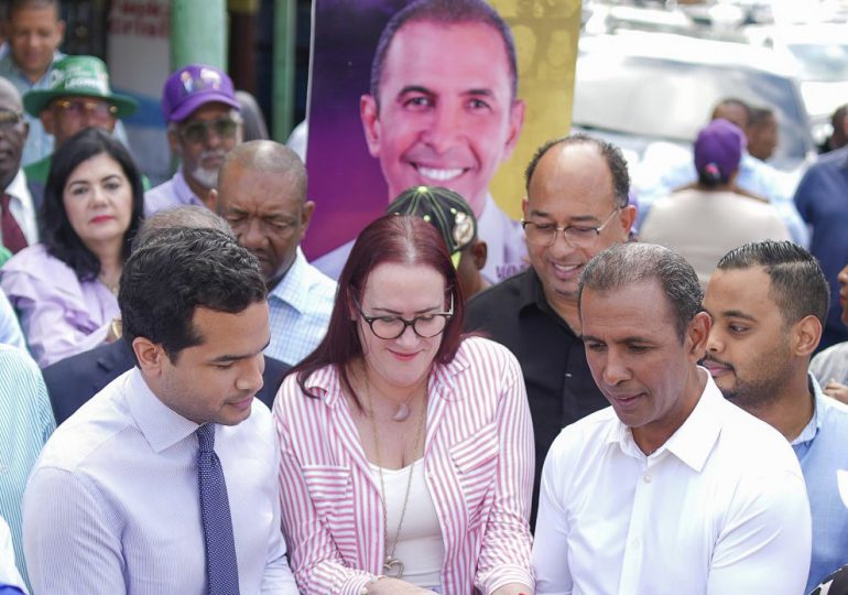 Omar y Domingo encabezan campaña de recolección de firmas para solucionar problemas de inundaciones en la capital