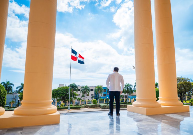 Ministro José Ignacio Paliza se despide: “Que el triunfo nos encuentre trabajando. ¡Vamos!”