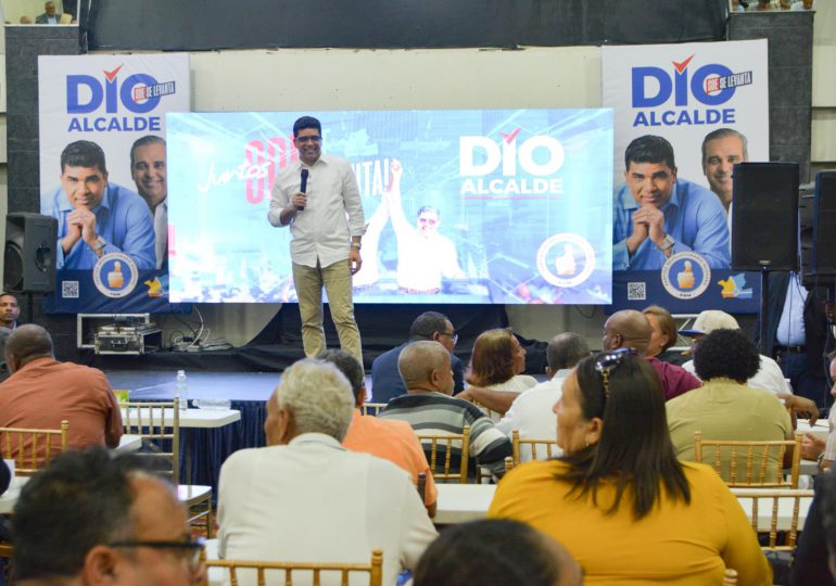 “Más unidos y fuertes que nunca”: Dío Astacio reúne a equipos del PRM con miras a elecciones municipales
