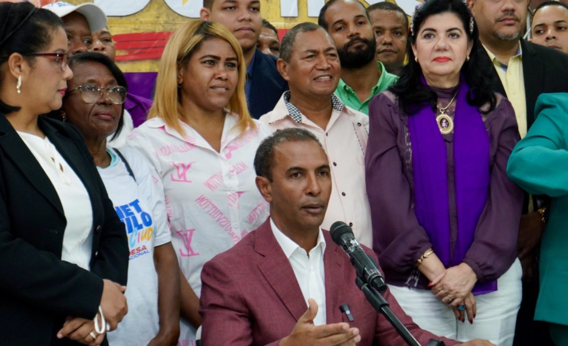Domingo Contreras y Omar Fernández planean visitar 300 mil personas en 30 días para presentar propuestas